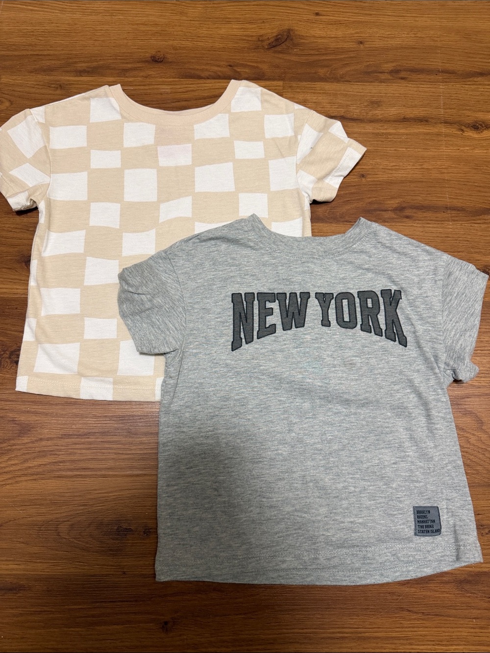 Cat & Jack Gray NEW YORK Tee and Cream Checker Crop Top Set